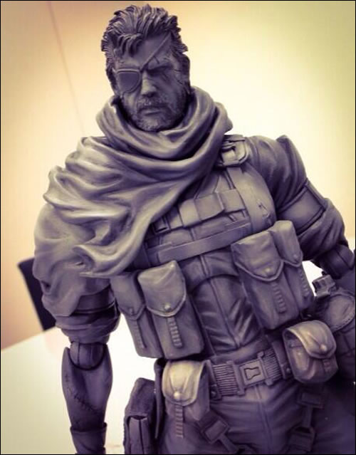 Metal Gear Solid V : Punished Snake et Skull Face se montrent en figurines